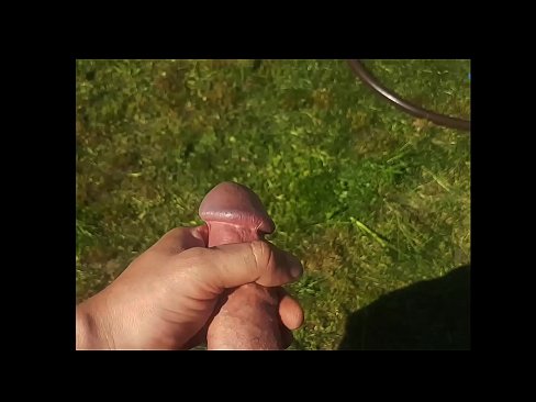 ❤️ Une chaudasse se fait baiser la chatte rose et jouit avec une giclée dans un jardin d'été... ❌ Fucking at fr.seecamsus.top ❤