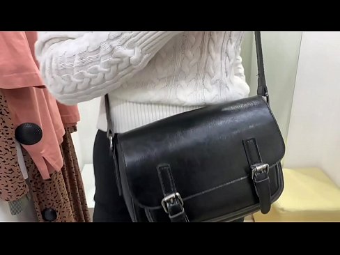 ❤️ Masturbation publique de la jeune salope FeralBerry avec un gode dans la cabine d'essayage ❌ Fucking at fr.seecamsus.top ❤